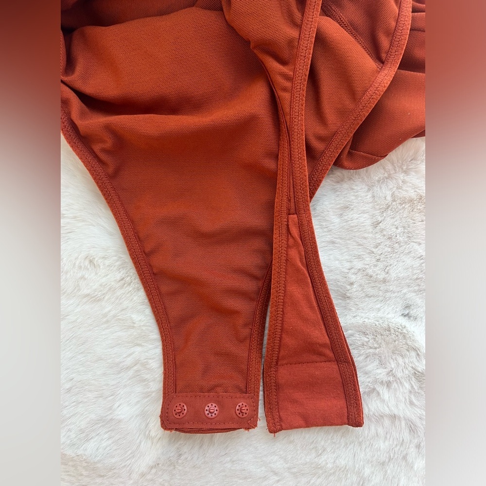 NWT: Yitty Spotlight Shaping Demi Cut Thong Bodysuit Shimmered Baddest Brown M - Picture 9 of 9